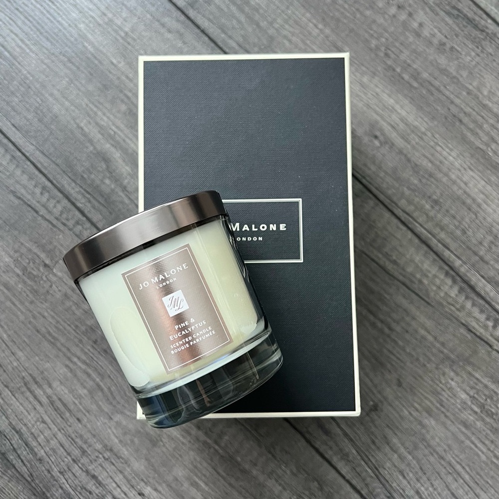 Jo Malone Candle (NEW IN BOX)